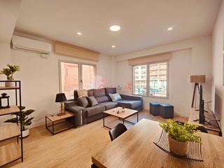 Location Appartement  Cardona vives. Piso de diseño en el vibrante centro de castellón