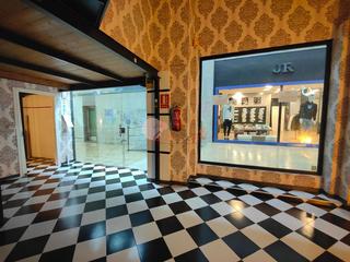 Lloguer Local Comercial  Enmedio. Local casco historico de castellon
