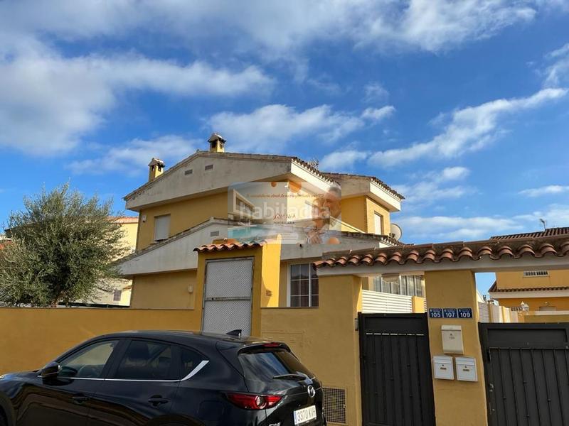 Foto cb907d72-2da9-4c43-a2ed-2c00c2f5c255. Xalet amb calefacció aparcament piscina a Heliópolis Benicasim / Benicàssim