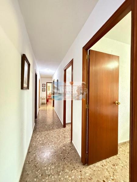 Foto 9830834e-329b-4d2e-afe3-d6ccfdb39fec. Rent flat with parking pool in Heliópolis Benicasim / Benicàssim