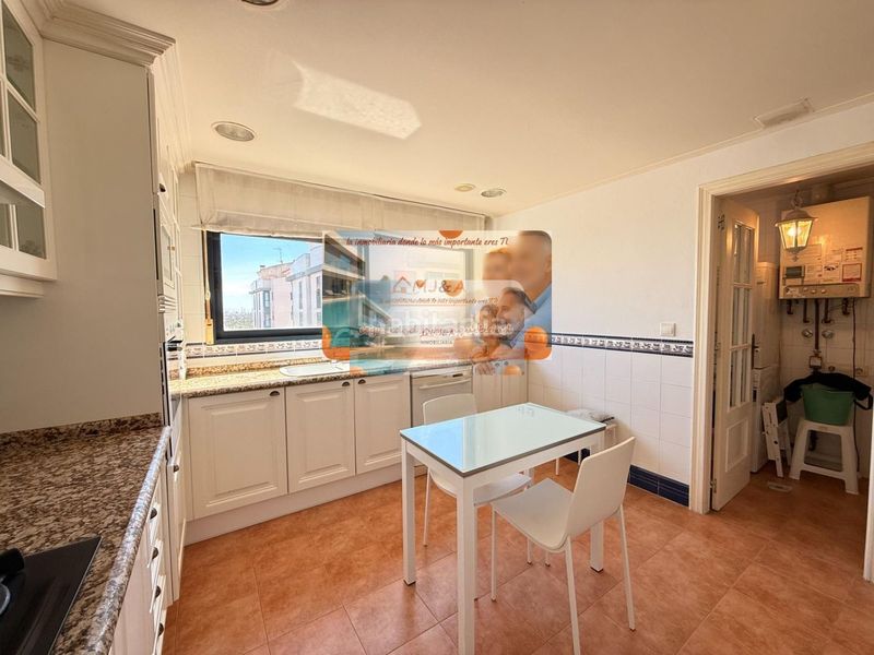 Foto 50a03b9d-0c39-471a-a5c7-45772cf63d1b. Dúplex amb calefacció aparcament piscina a Zona Avenida del Mar Castellón de la Plana