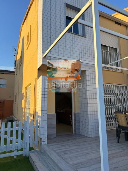 Foto 568aebbe-4190-4a9a-935a-7e67a19e7ec2. Casa adossada amb calefacció aparcament piscina a Benicasim / Benicàssim