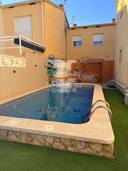 Foto 7d65285b-d8b2-4a01-85b2-909cb7768dda. Casa adossada amb calefacció aparcament piscina a Benicasim / Benicàssim