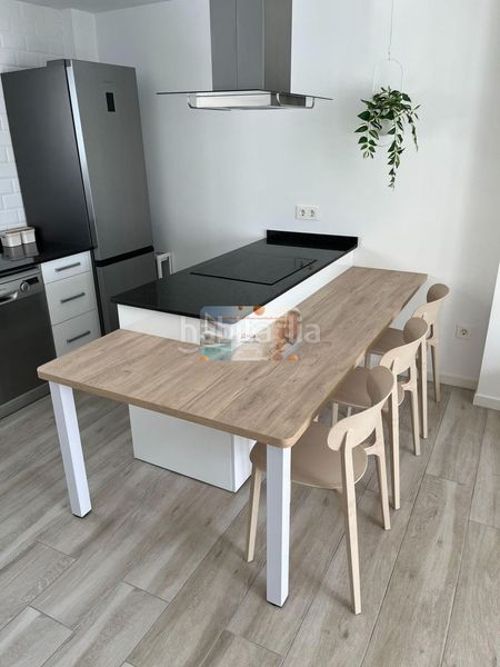 Foto 1307ac34-a4b4-4f5f-bcc8-ba0089c289b5. Pis amb calefacció aparcament piscina a Heliópolis Benicasim / Benicàssim