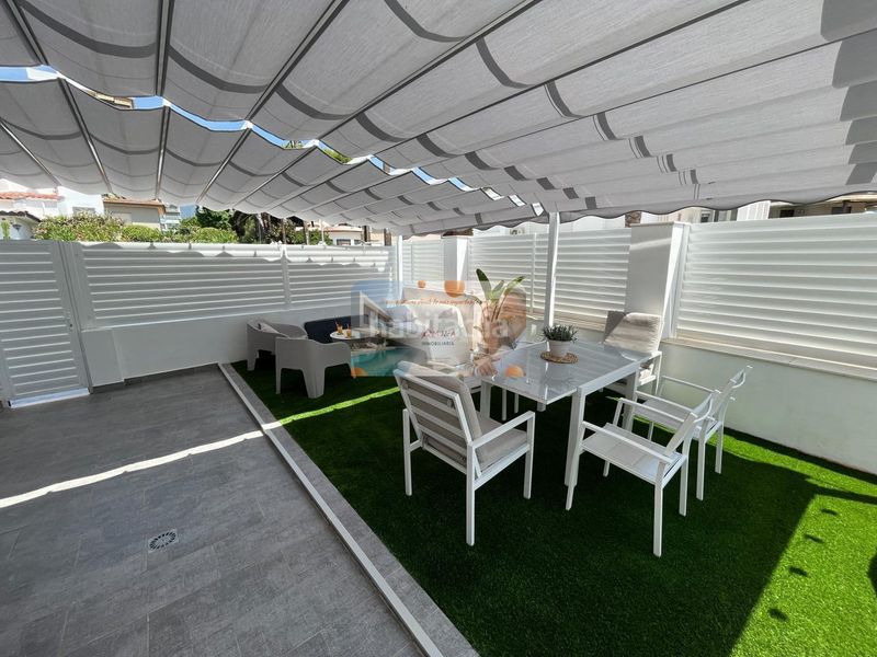 Foto 6ab9eb2a-b152-4248-a1a7-d23f7453a9bb. Pis amb calefacció aparcament piscina a Heliópolis Benicasim / Benicàssim