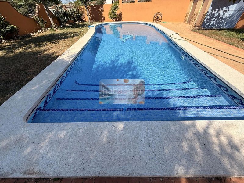Foto 44c02310-d8a0-4fd2-9d26-4fa6ddd52a11. Xalet amb calefacció aparcament piscina a Borriol