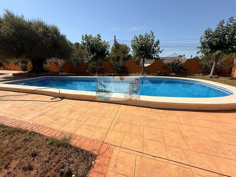 Foto 5a8ac539-af1e-4ec4-8093-5c6fa4da5969. Xalet amb calefacció aparcament piscina a Borriol