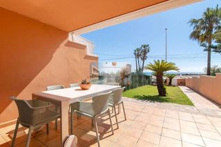 Casa a schiera  Paseo maritimo. Primera linea playa almazora