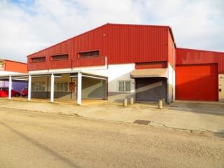 Business premise in Son Ramonell-Es Figueral. Local tipo nave en dos plantas