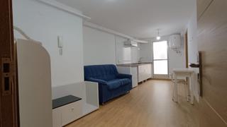 Rez-de-chaussée à San Lázaro. Entreplanta acondicionada como apartamento en venta zona puerta