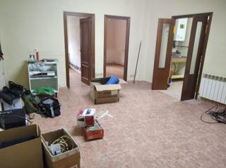 Appartement à Los Bloques. Venta de local comercial y vivienda en zamora zona campushospita