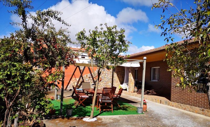 Foto 6d80de4b-48d4-4991-b57e-b087c602f600. Haus mit heizung parking in Urbanización S.XXI - Carretera de Villalpando Zamora