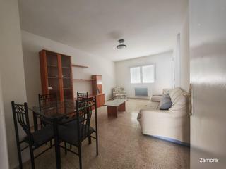 Pis a La Pantoja. Piso en venta zona plaza de toros, 4 dormitorios, 2 baños, garaj