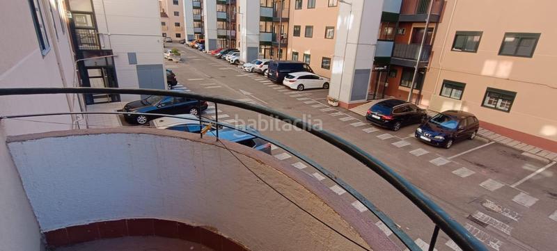 Foto c86ab884-06fc-4ed8-ab19-9b19886416c0. Flat with parking in Los Bloques Zamora