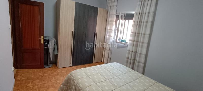 Foto ee5724b3-aa4a-437d-ae56-e56d25d9a240. Flat with parking in Los Bloques Zamora