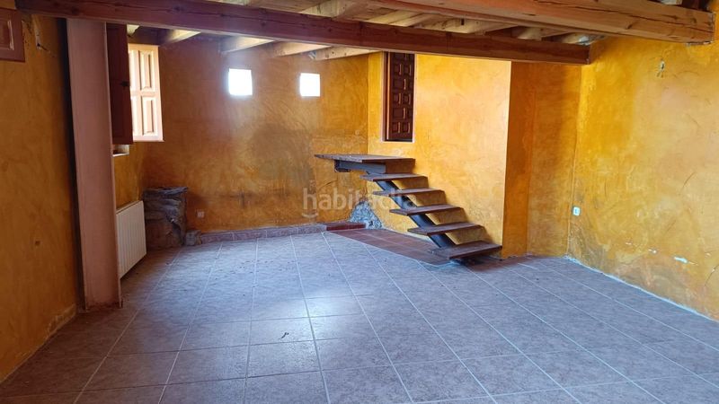 Foto 6f39bf2d-6757-46d0-8d46-6e6b8868f188. Edifici a Pereruela