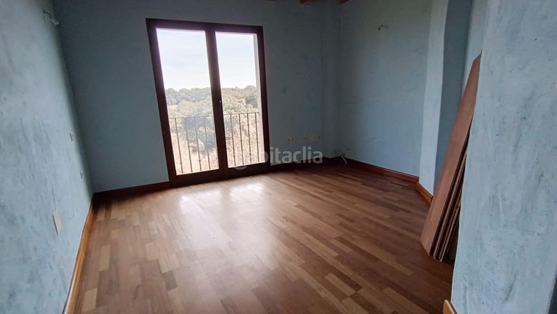 Foto e0f353f8-0c18-401e-8627-0c1f156d535b. Edifici a Pereruela