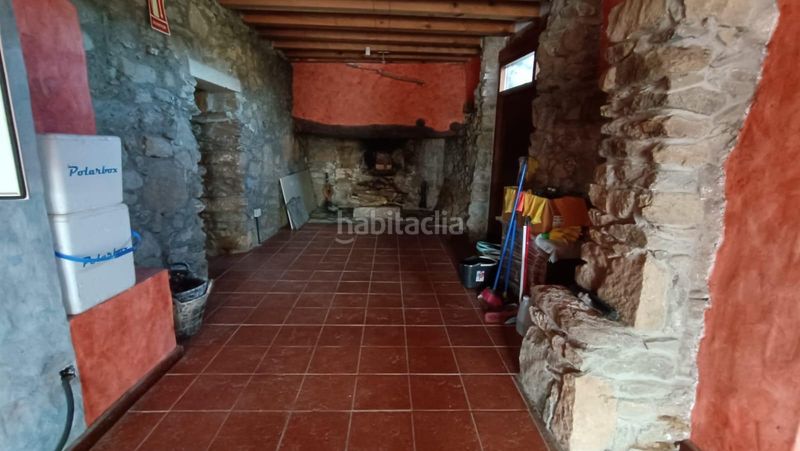 Foto ec7d846c-b3c0-4ac6-b88d-d6c9d26b4d26. Edifici a Pereruela