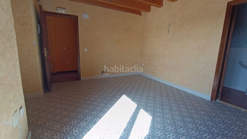 Foto f80086f7-41e6-4451-b622-f7dc5af58453. Edifici a Pereruela