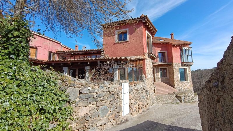 Foto f99cd78e-eb70-4045-8dc2-fb35507fb616. Edifici a Pereruela