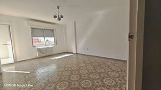 Etagenwohnung in La Pantoja. Venta piso interior en zamora zona de las viñas, 3 dormitorios,