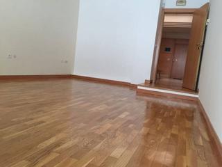 Office space in Casco Antiguo. Oficina en venta en santa clara