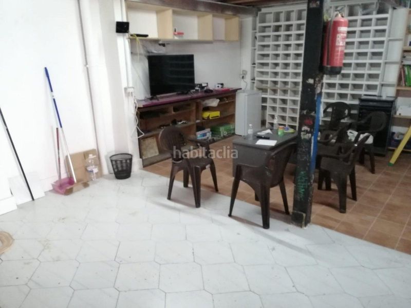 Foto 3d229935-53df-45de-a48a-af8eb3c17f79. Local comercial a Los Bloques Zamora