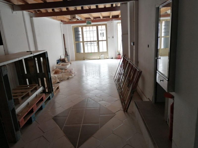 Foto bab8a228-7e7f-4d59-aa0c-3385e209e9ce. Local comercial a Los Bloques Zamora