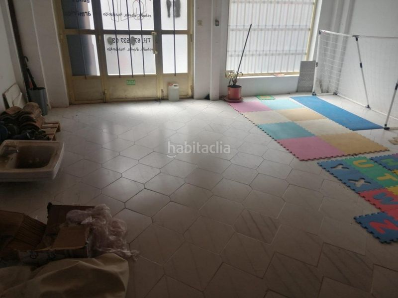 Foto cca8d6a6-2d74-4039-8662-1ab45d99da32. Local comercial a Los Bloques Zamora