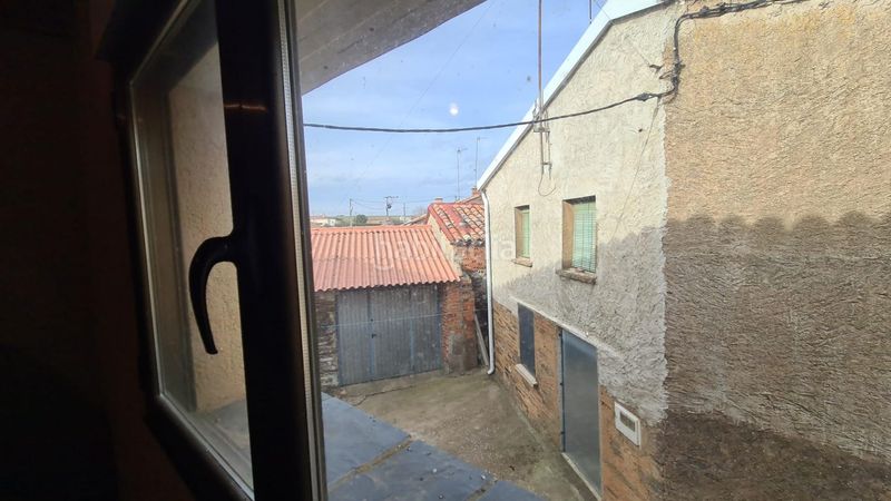 Foto 216a3f47-8d83-43fb-9131-92d636115ef7. Casa amb aparcament a San Pedro de la Nave - Almendra