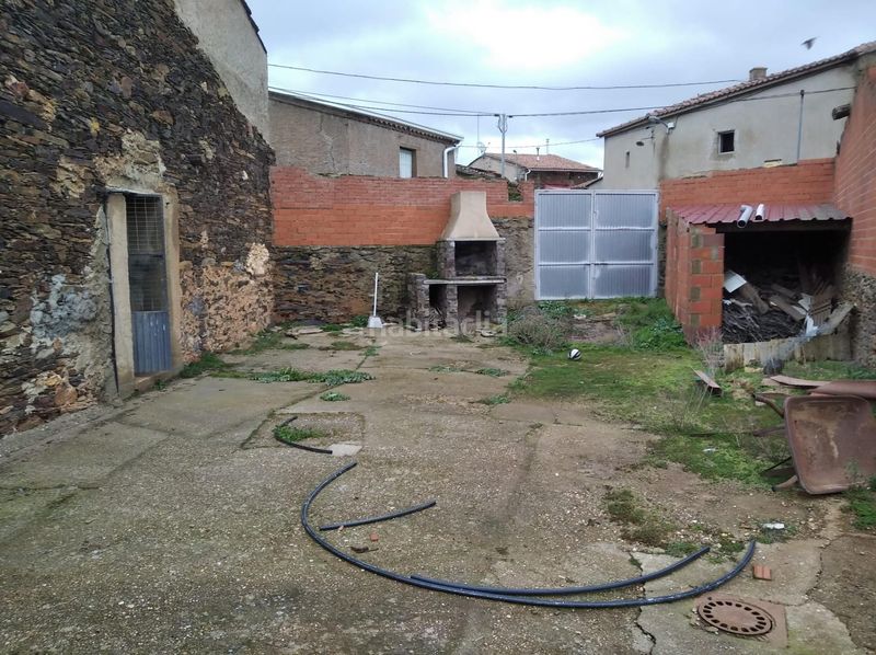 Foto 938b888a-bd83-4c7c-95a6-b8bfa54f012d. Casa amb aparcament a San Pedro de la Nave - Almendra