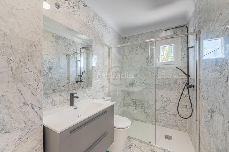 Foto 41bba309-d2b7-48b7-9386-bd3175784bf6. Casa bifamiliare in calle las malvas 8 in Nueva Andalucía centro Marbella