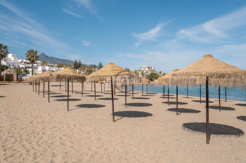 Foto b14da49e-58e8-4c1d-bc34-52dae3c902ff. Casa bifamiliare in calle las malvas 8 in Nueva Andalucía centro Marbella