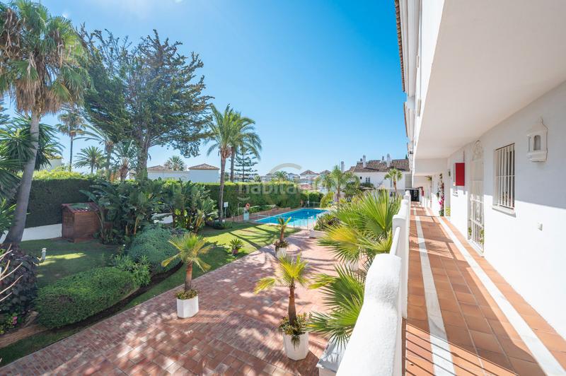 Foto ecbf68f9-860d-4696-b32a-c9f063c7685f. Casa bifamiliare in calle las malvas 8 in Nueva Andalucía centro Marbella