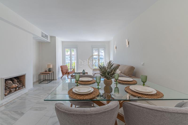 Foto f70dbc09-6417-4c03-9c15-14818fd00ed6. Casa bifamiliare in calle las malvas 8 in Nueva Andalucía centro Marbella