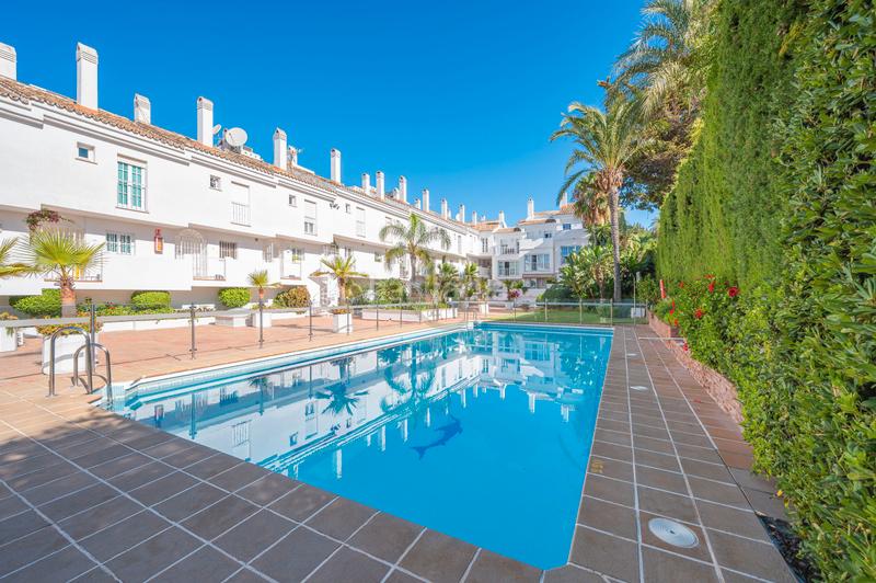 Foto f58cf21e-79bc-4526-b1dc-4c0d61154d13. Doppelhaus in calle las malvas 8 in Nueva Andalucía centro Marbella