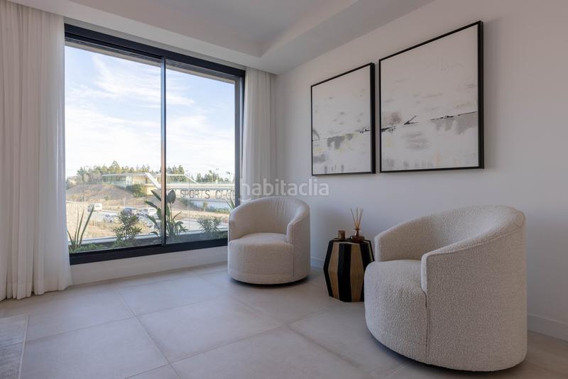 Foto b9335d2f-688b-40da-86c4-3463c2ae305e. Casa pareada en avenida luis peralta 5 en El Faro de Calaburra - Chaparral Mijas
