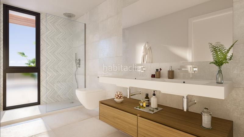 Foto 4c9fc36c-8b2e-45c9-b6d9-2e6446ff0dc2. Towny house in avenida luis peralta 5 in El Faro de Calaburra - Chaparral Mijas