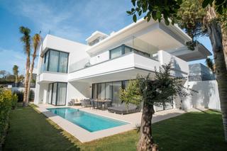 Xalet a Calle juan chinchilla 21d. Villa de 4 dormitorios a estrenar en la mejor zona de marbella
