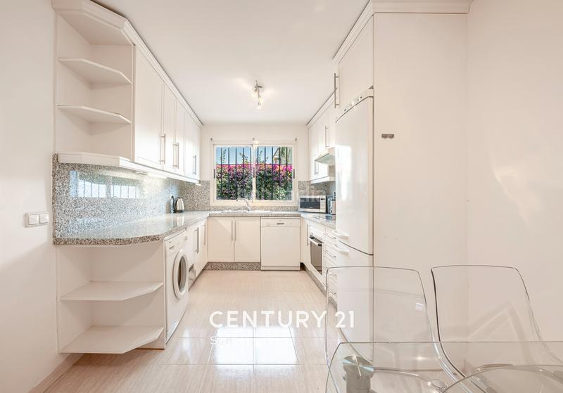 Foto 65a32eab-1446-4668-97ab-ed2552bb0b98. Casa adosada en calle sirio 18 chalet adosado en venta en nueva andalucia, . en Marbella