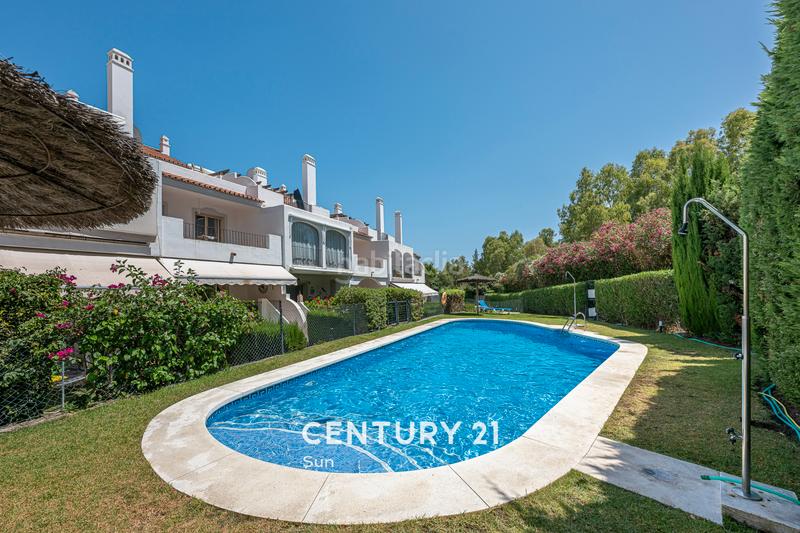 Foto 7adfdb91-dc4d-4687-8fd5-e23e54252b2a. Casa adosada en calle sirio 18 chalet adosado en venta en nueva andalucia, . en Marbella