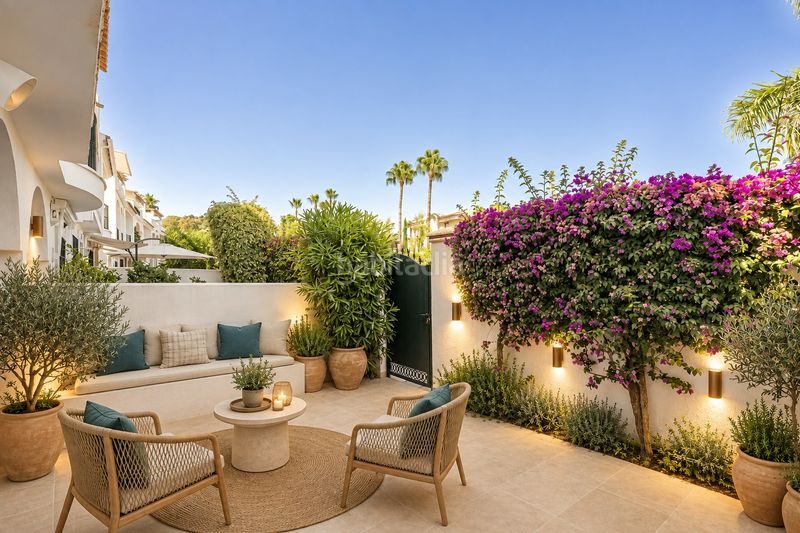 Foto 912f0a47-d025-4aa8-aa9c-663d1cc49e1e. Casa adossada a calle sirio 18 a Los Naranjos Marbella