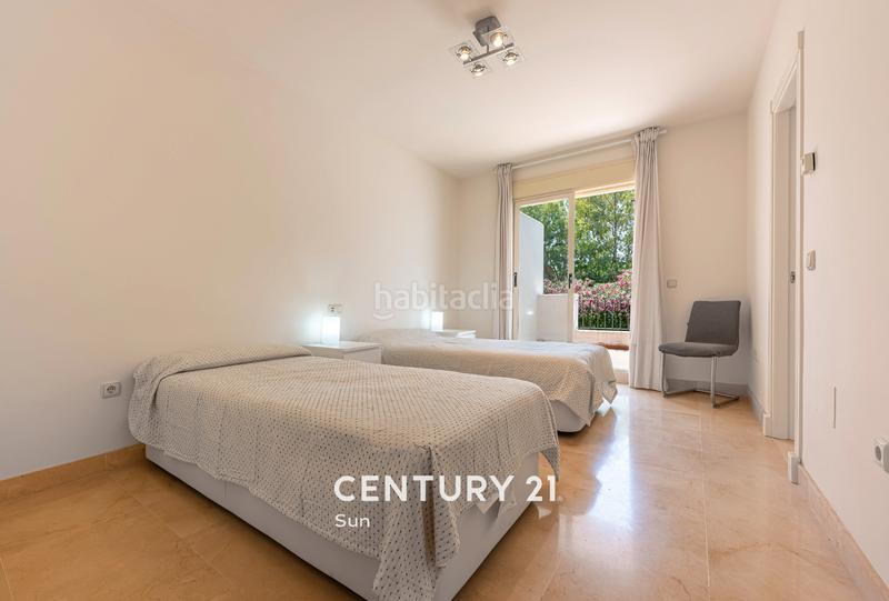 Foto b167fcaa-0f41-4ef8-9cbd-4ed2b7e79e20. Casa adosada en calle sirio 18 chalet adosado en venta en nueva andalucia, . en Marbella