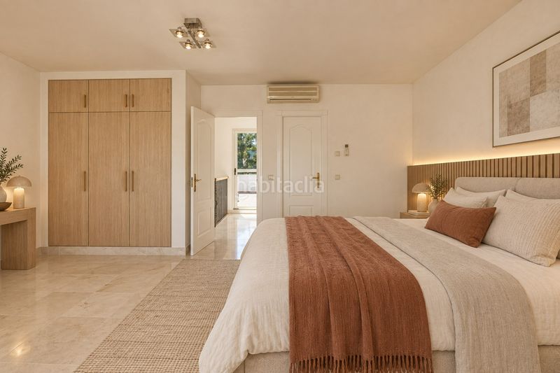 Foto b245a9db-98ad-40ea-ad3d-549086d2bc58. Casa adossada a calle sirio 18 a Los Naranjos Marbella
