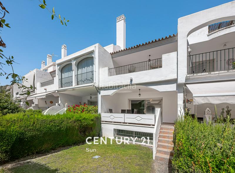 Foto e31cd73a-2ecb-4dbe-a472-edd925aa8d4f. Casa adosada en calle sirio 18 chalet adosado en venta en nueva andalucia, . en Marbella