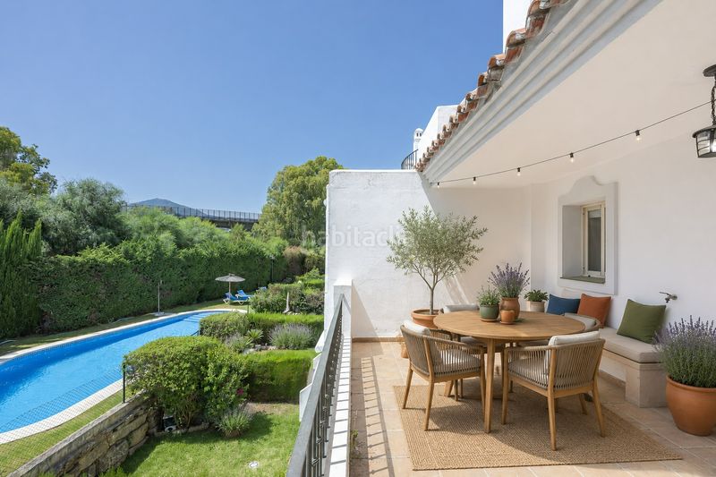 Foto f6ee662b-0933-4ed0-837b-740d8342d5d4. Casa adossada a calle sirio 18 a Los Naranjos Marbella