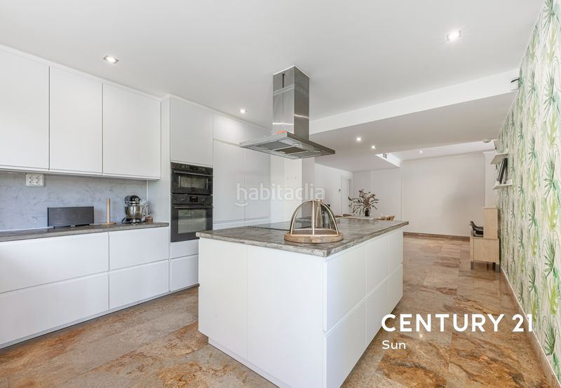 Foto 0bb02f21-cd56-4f4c-ac8e-977bdf60175a. Apartament amb aparcament piscina a lomas de Marbella club Marbella
