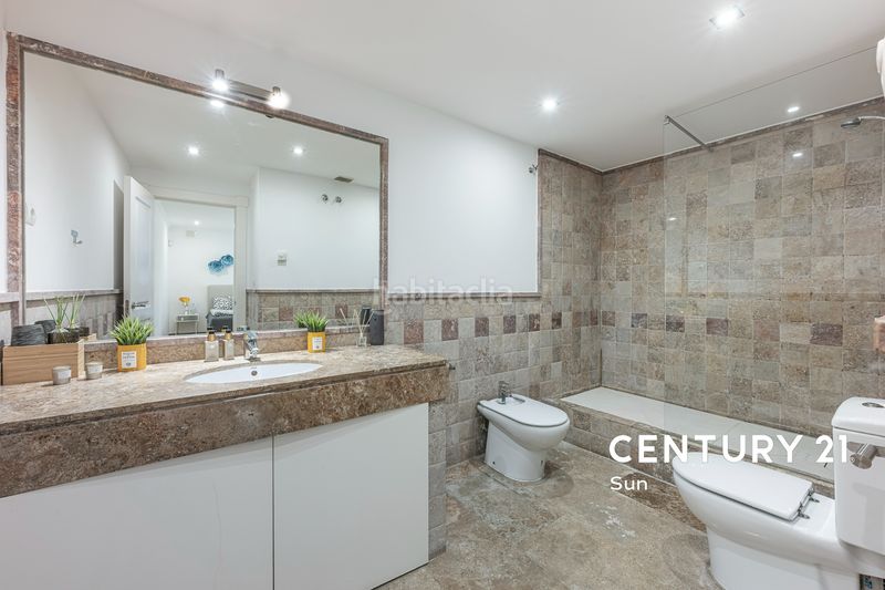 Foto 5089cc67-c14d-4613-914e-5d11d0a2898e. Apartament amb aparcament piscina a lomas de Marbella club Marbella