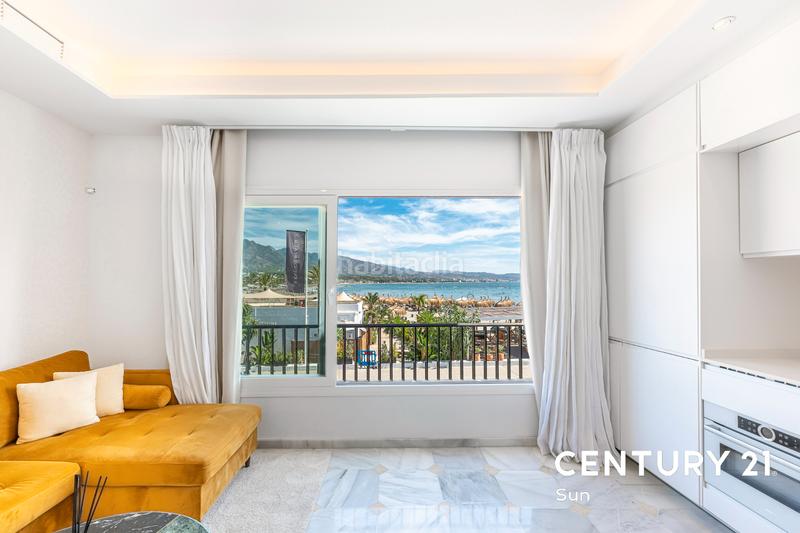 Foto e0d9e2d1-ea93-46f0-ab58-a57bf53ebc85. Apartment in Puerto Banús Marbella