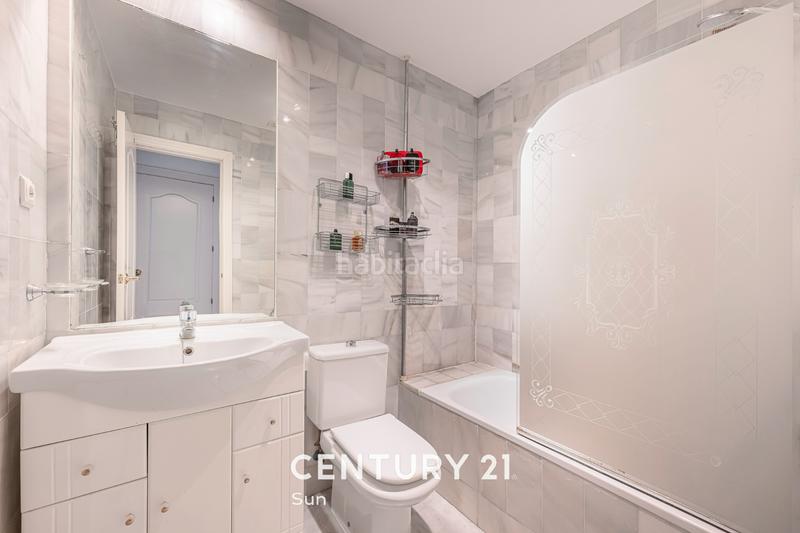 Foto 59171421-8092-4371-b934-63ffa210b5a1. Piso en calle diamante 29 apartamento con jardín privado en riviera del golf! en Mijas